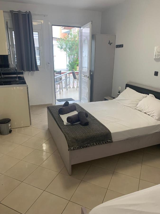 Petros House Aparthotel Sarti Exterior photo