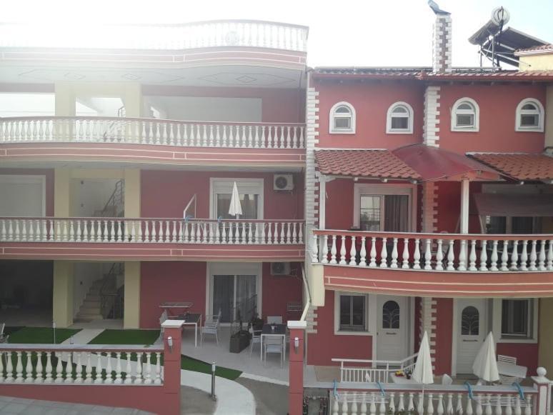 Petros House Aparthotel Sarti Exterior photo